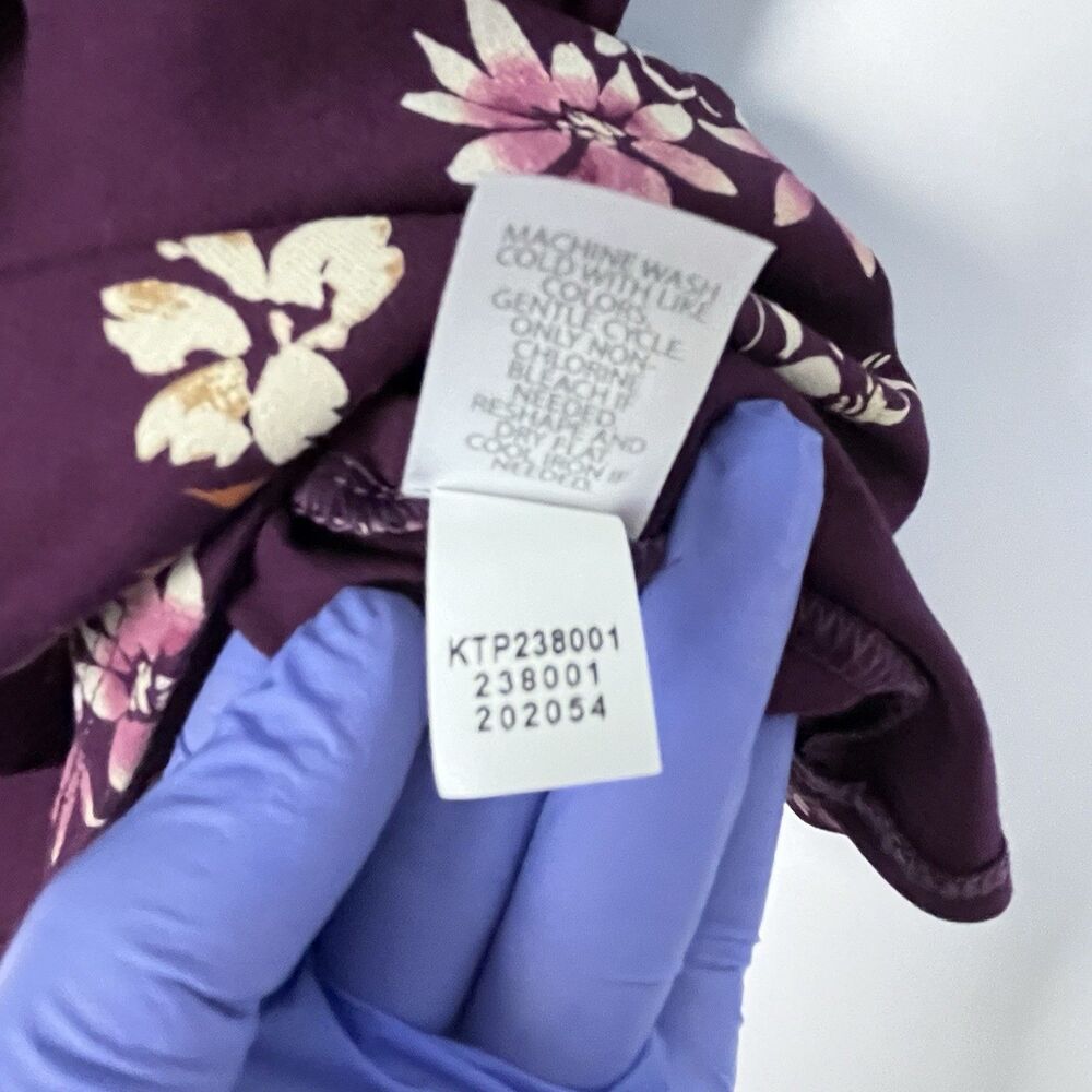 J Jill Wearever Collection Women V-neck Size L Floral Print Purple Top - Picture 3 of 8